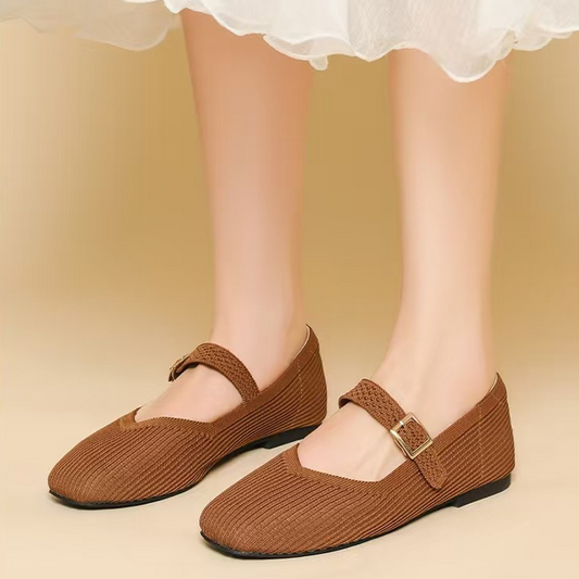 Légáteresztő, négyzetes orrú balerina cipő